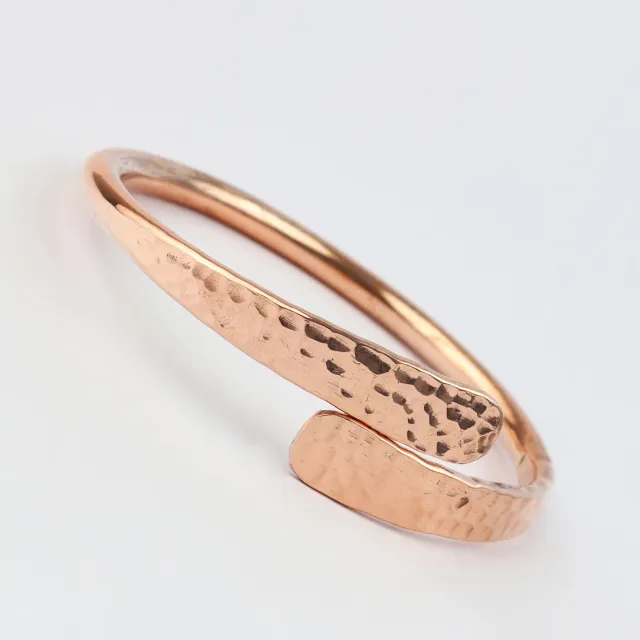 El'Cobre Design 72 kobberarmbånd hamret med gaveæske