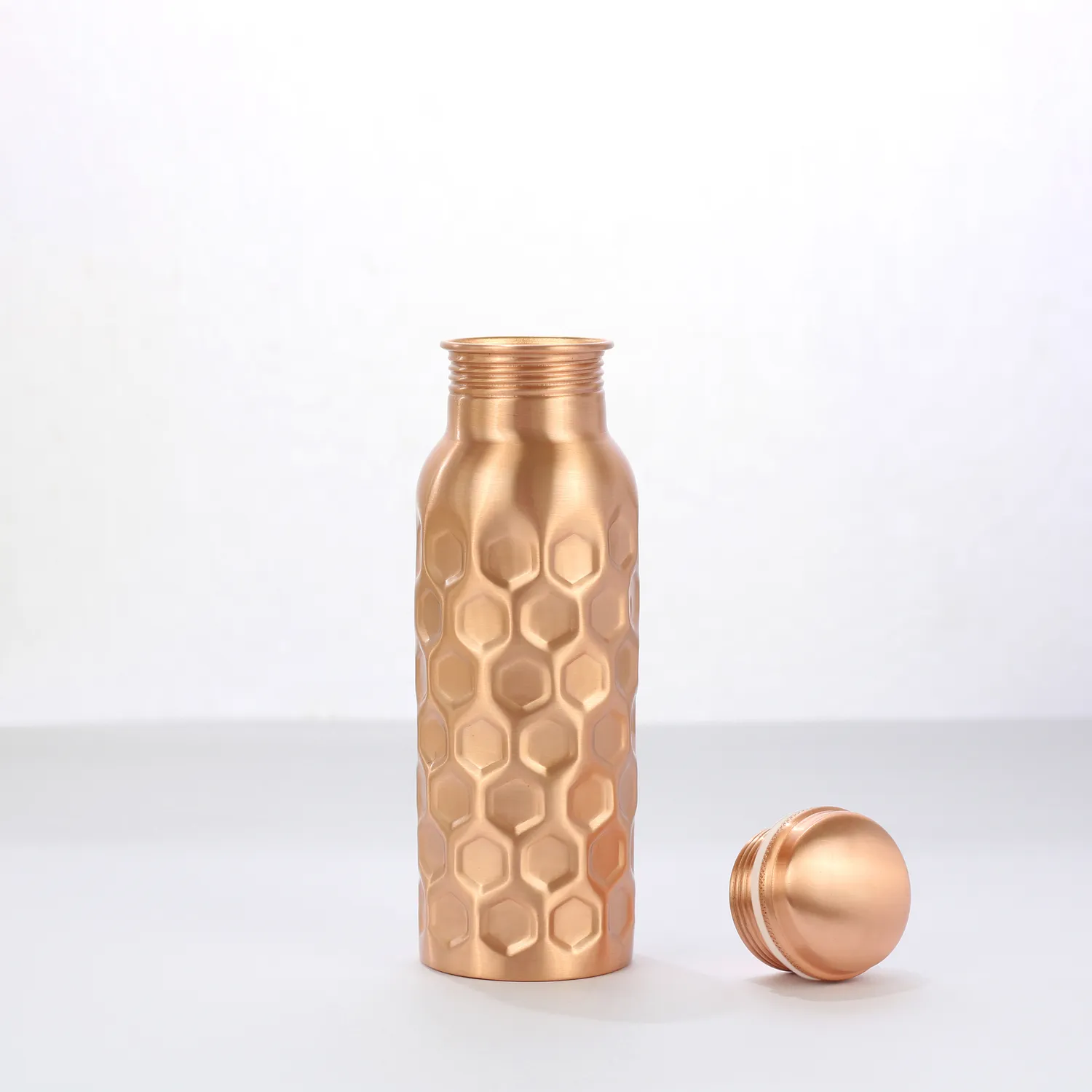 El'Cobre Diamond Hammered kobberflaske 700 ml