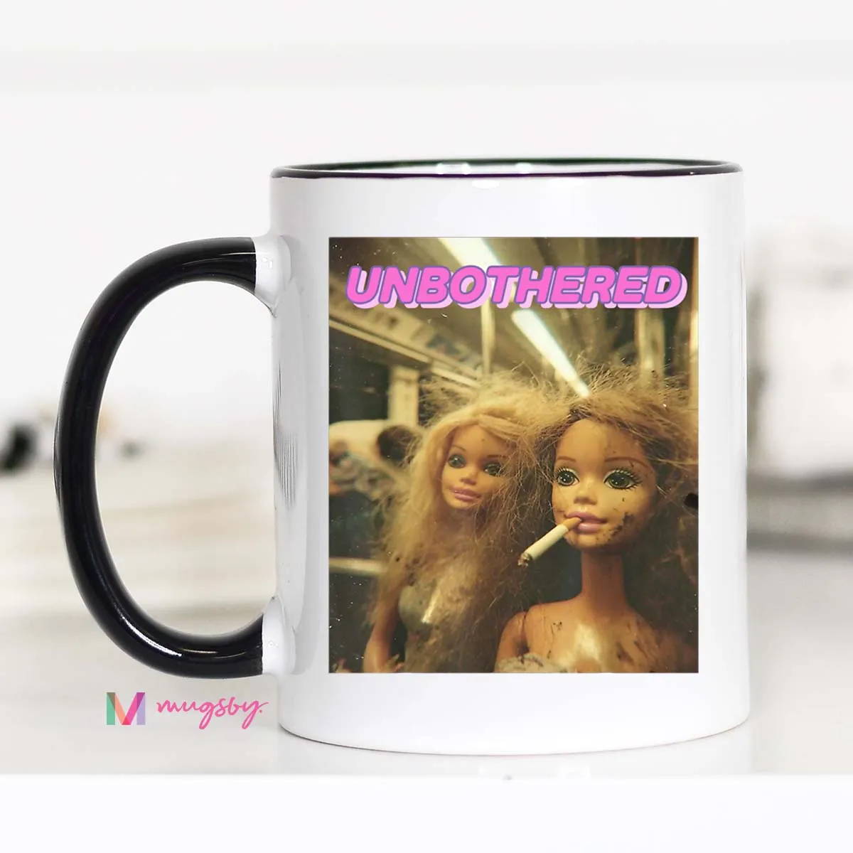Mugsby Unbothered krus hvid 325 ml meme retro