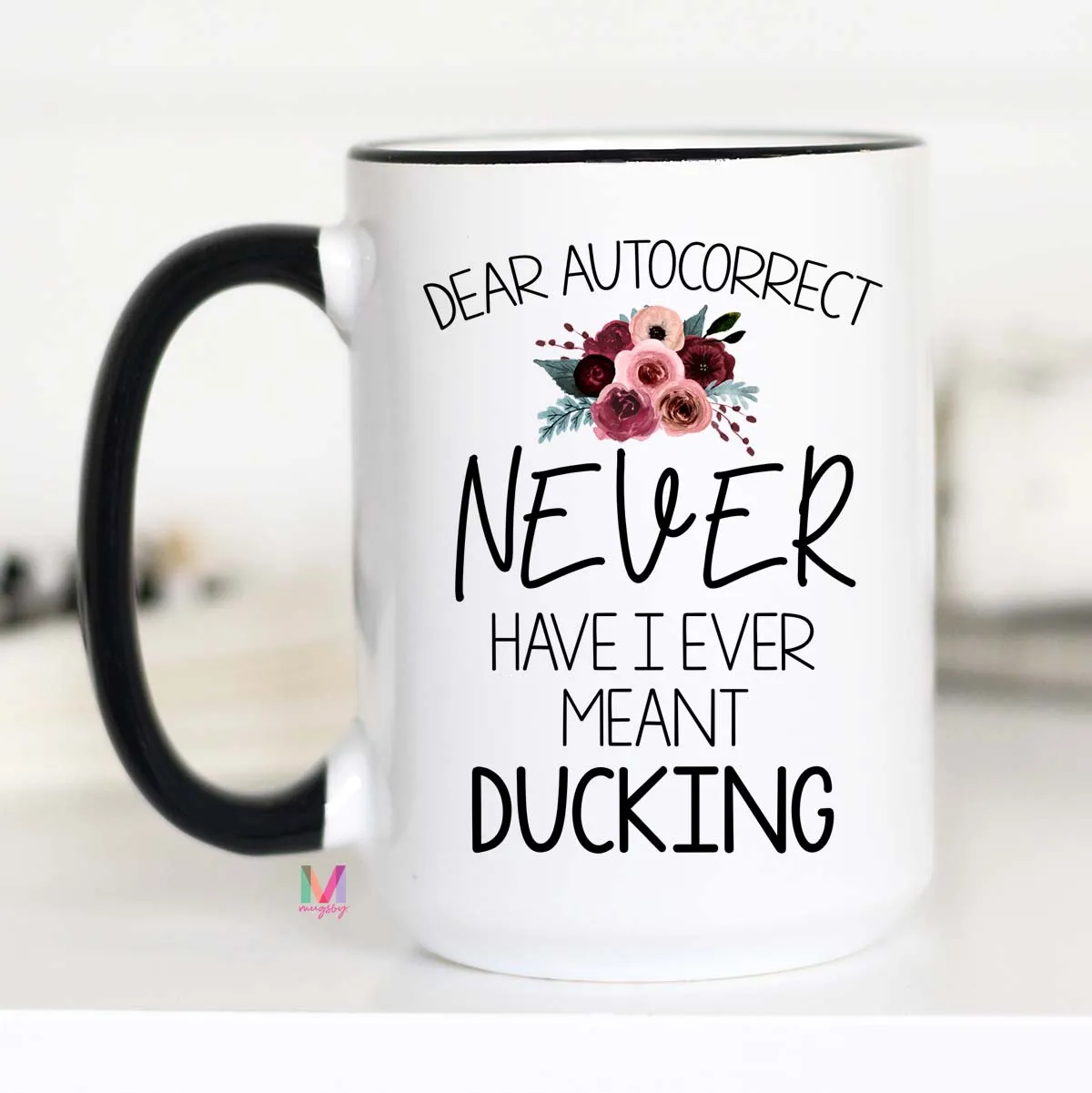 Mugsby Dear Autocorrect krus hvid 325 ml sjov tekst