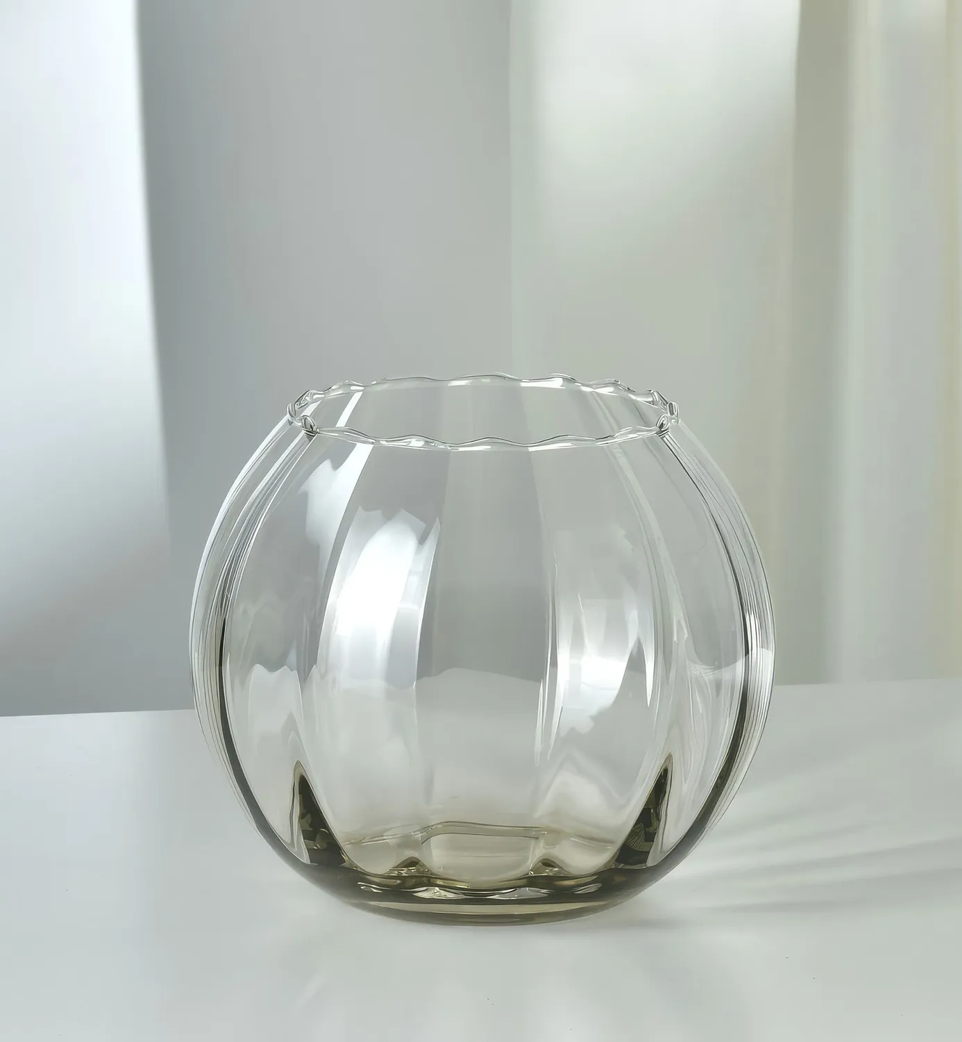 Krosno vase 15,5 cm røgkvarts glas