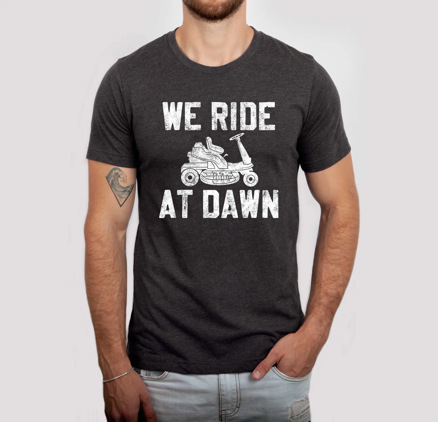 Mugsby We Ride at Dawn t-shirt charcoal bomuld