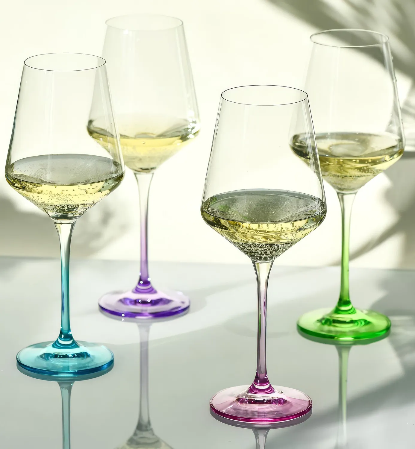 Krosno Avant-Garde vinglas 450 ml 4 stk farvet fod