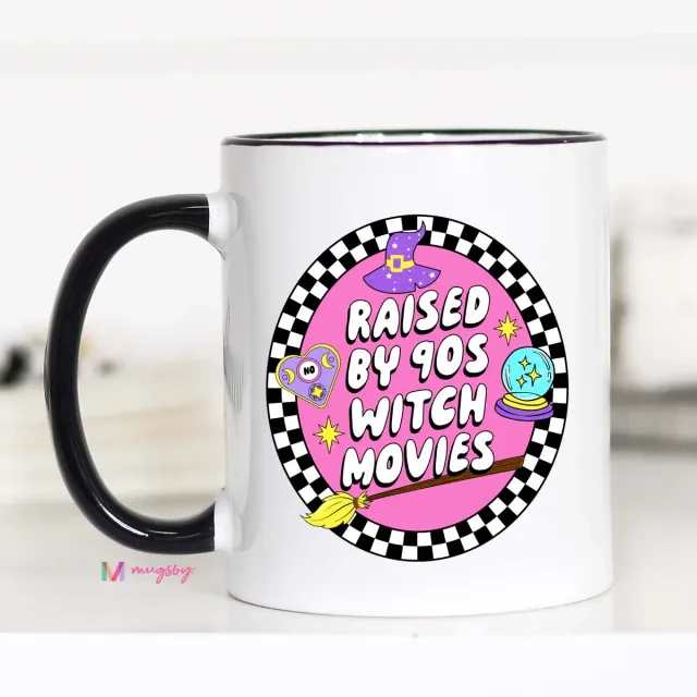 Mugsby Raised on 90s Witch Movies kop hvid 325 ml