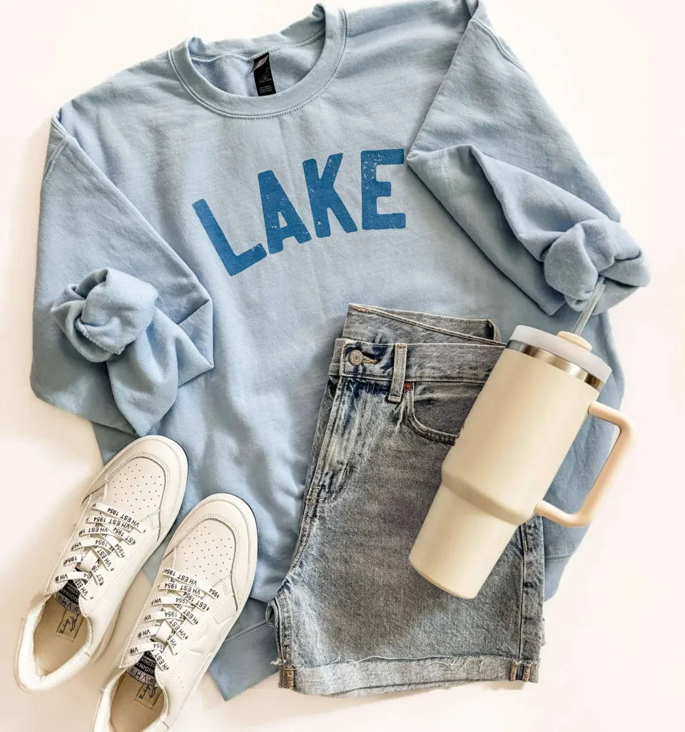 Mugsby Lake Bum sweatshirt lyseblå str. M blød bomuld