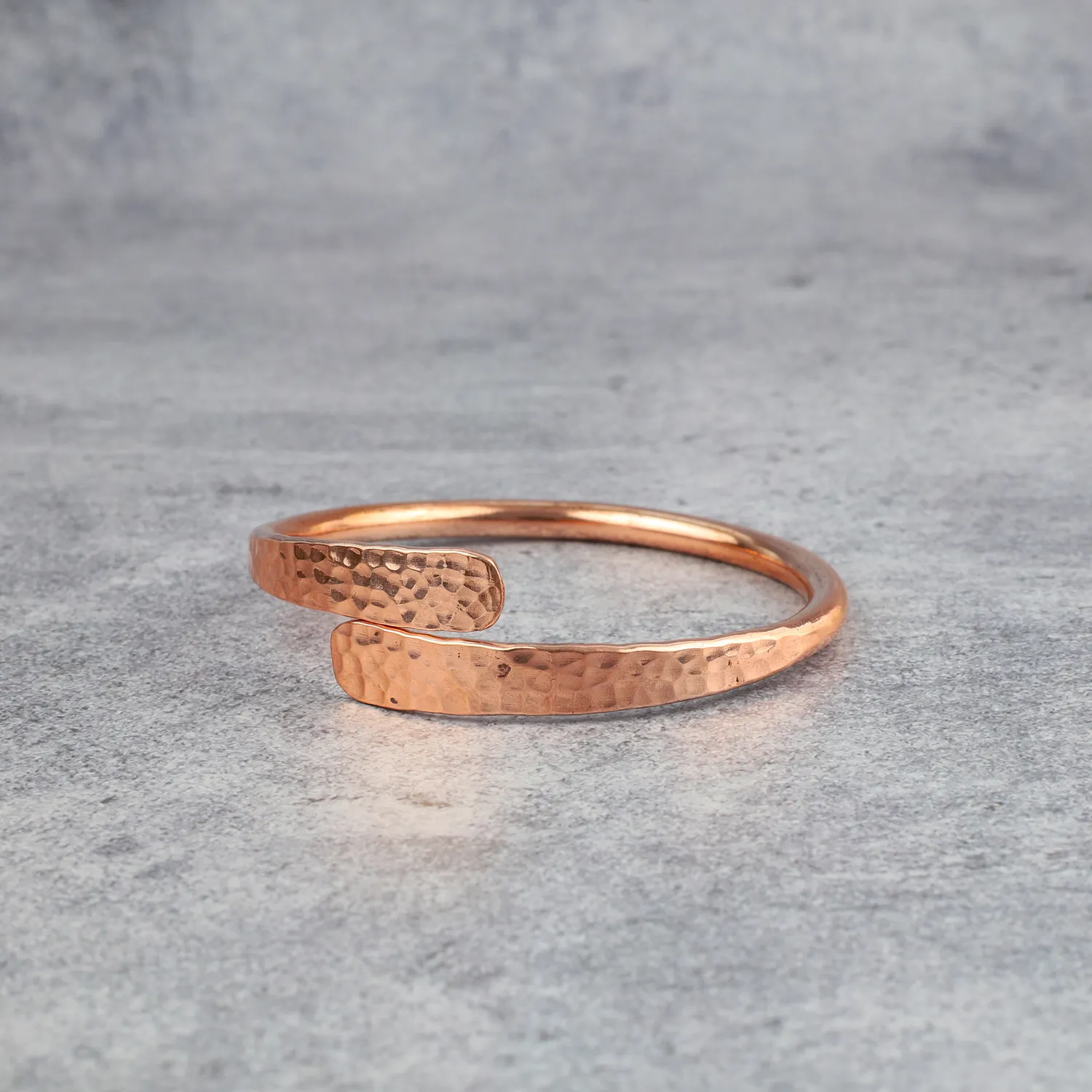 El'Cobre Design 72 kobberarmbånd hamret med gaveæske