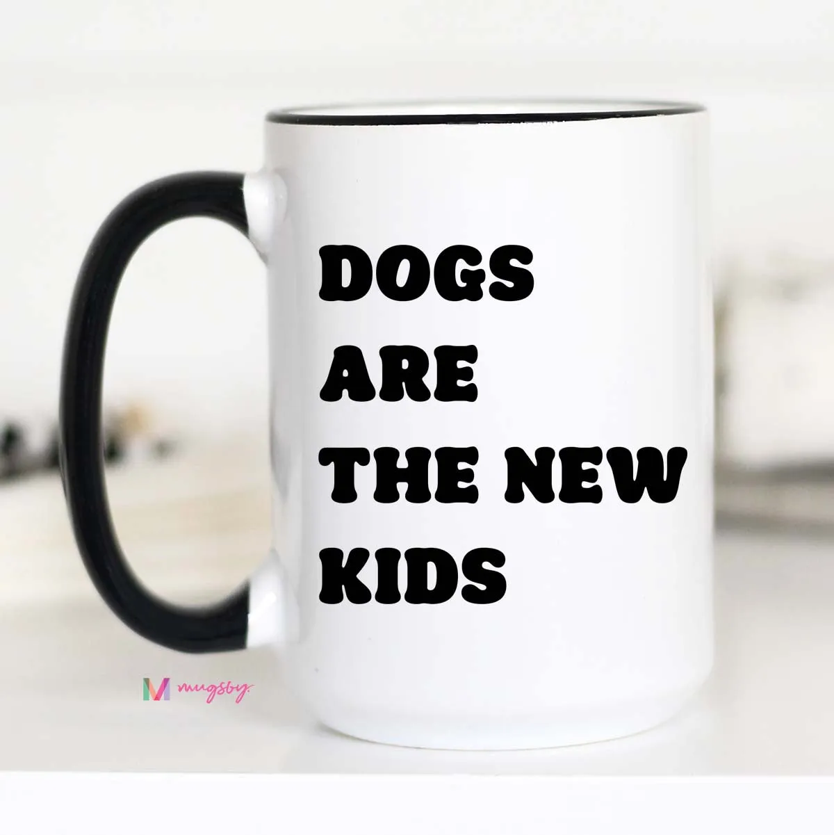 Mugsby Dogs Are the New Kids krus 325 ml hvid keramik