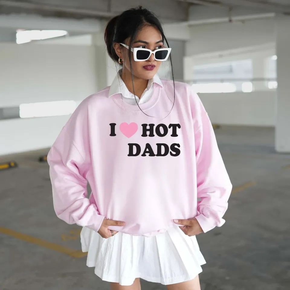 Mugsby I Love Hot Dads sweatshirt pink S