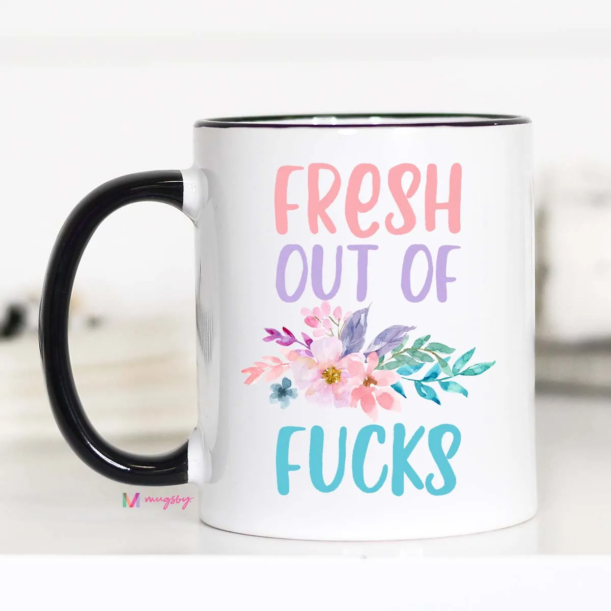 Mugsby Fresh Out of Fucks krus 325 ml blomstret