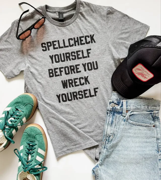 Mugsby Spellcheck Yourself t-shirt large sjov