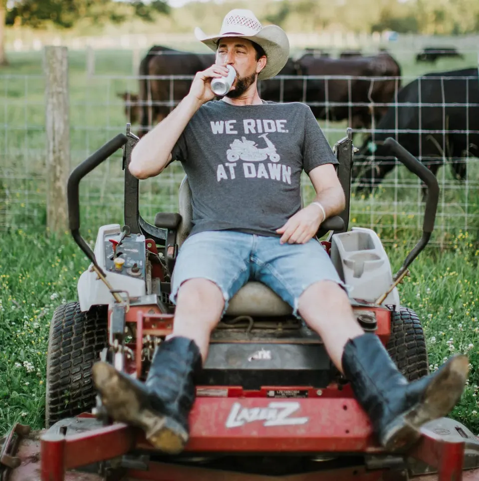 Mugsby We Ride at Dawn t-shirt charcoal bomuld