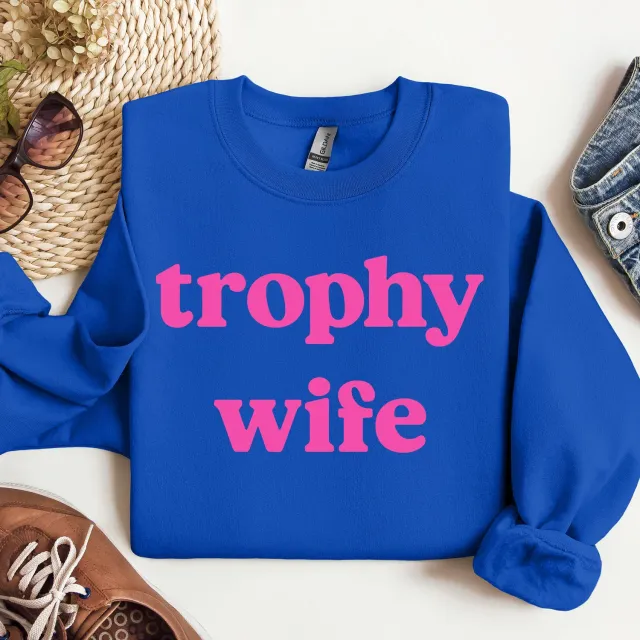 Mugsby Trophy Wife sweatshirt royalblå