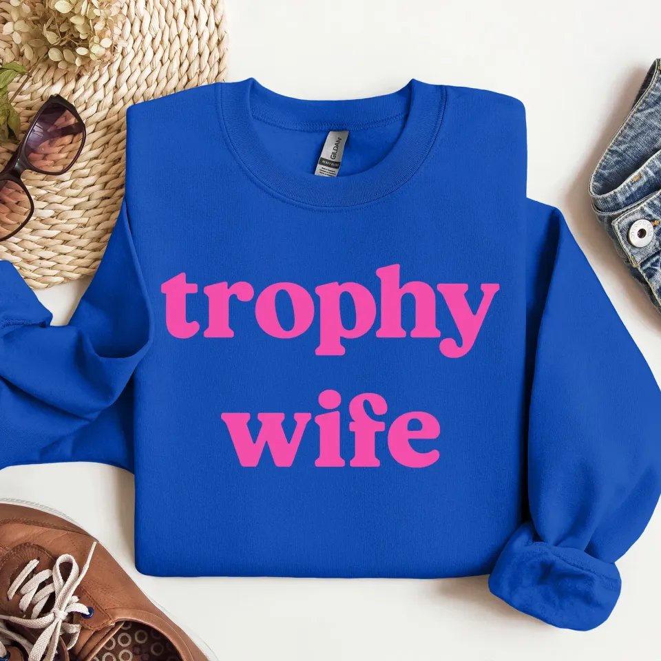 Mugsby Trophy Wife sweatshirt royalblå
