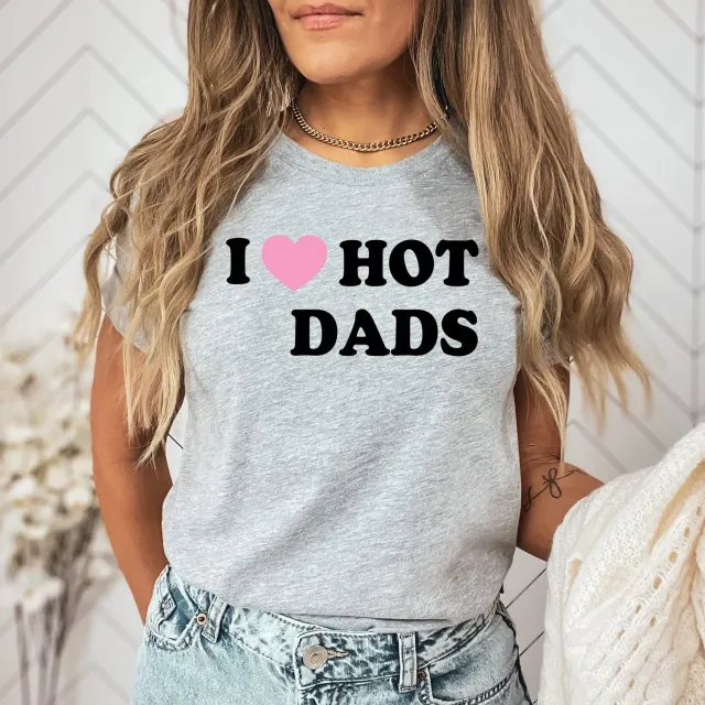 Mugsby I Love Hot Dads kop 325 ml sjov tekst