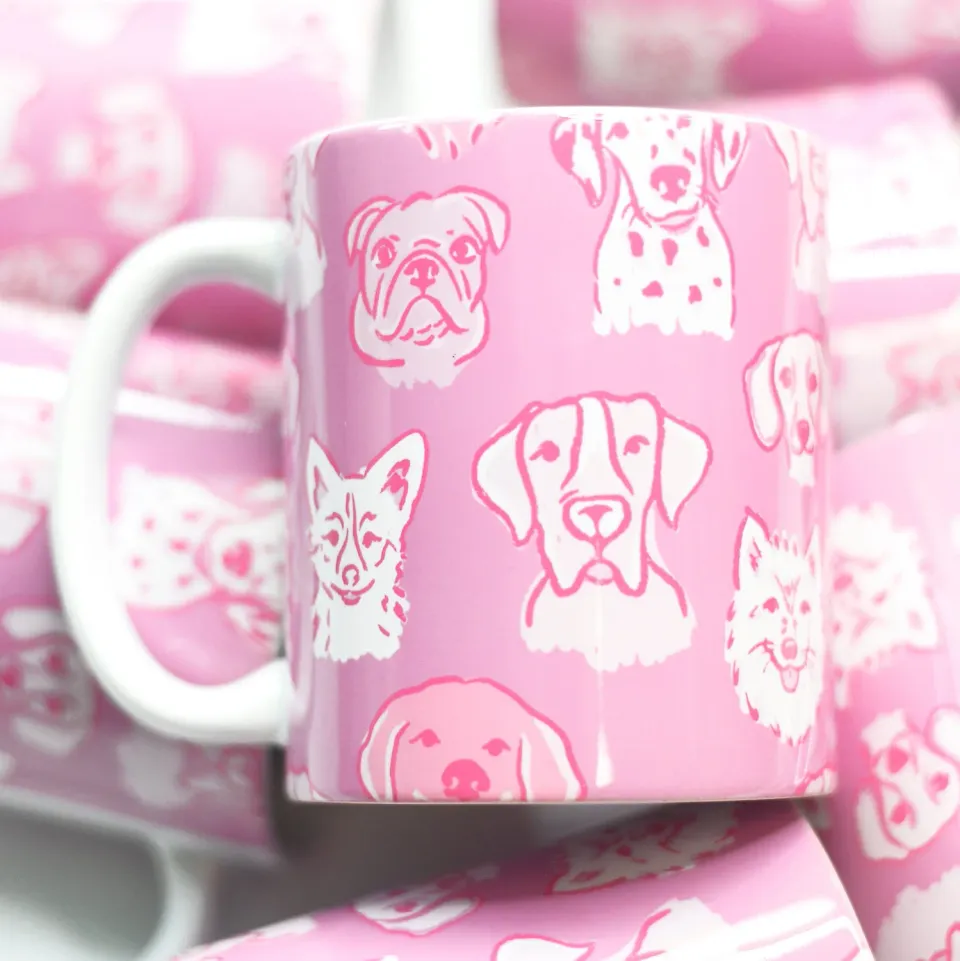 Mugsby Pink Dogs krus hvid 325 ml hunde