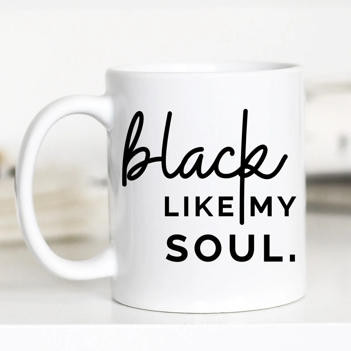 Mugsby Black Like My Soul krus hvid 325 ml