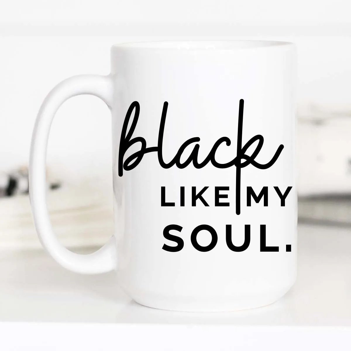 Mugsby Black Like My Soul krus hvid 325 ml