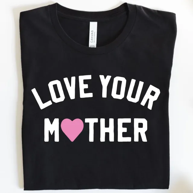 Mugsby Love Your Mother t-shirt S sort bomuld