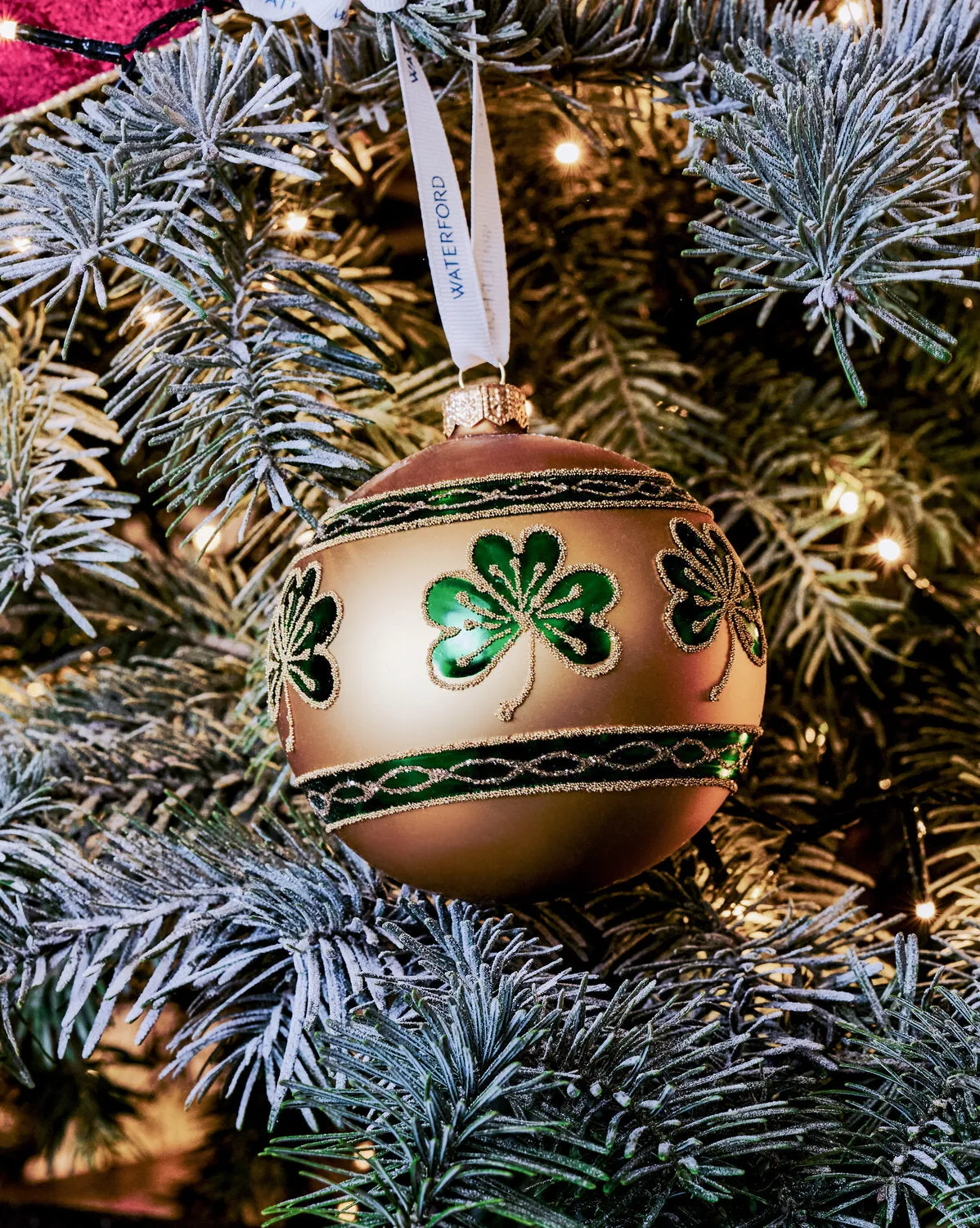 Waterford Holiday Heirlooms Emerald Shamrock julekugle guld grøn