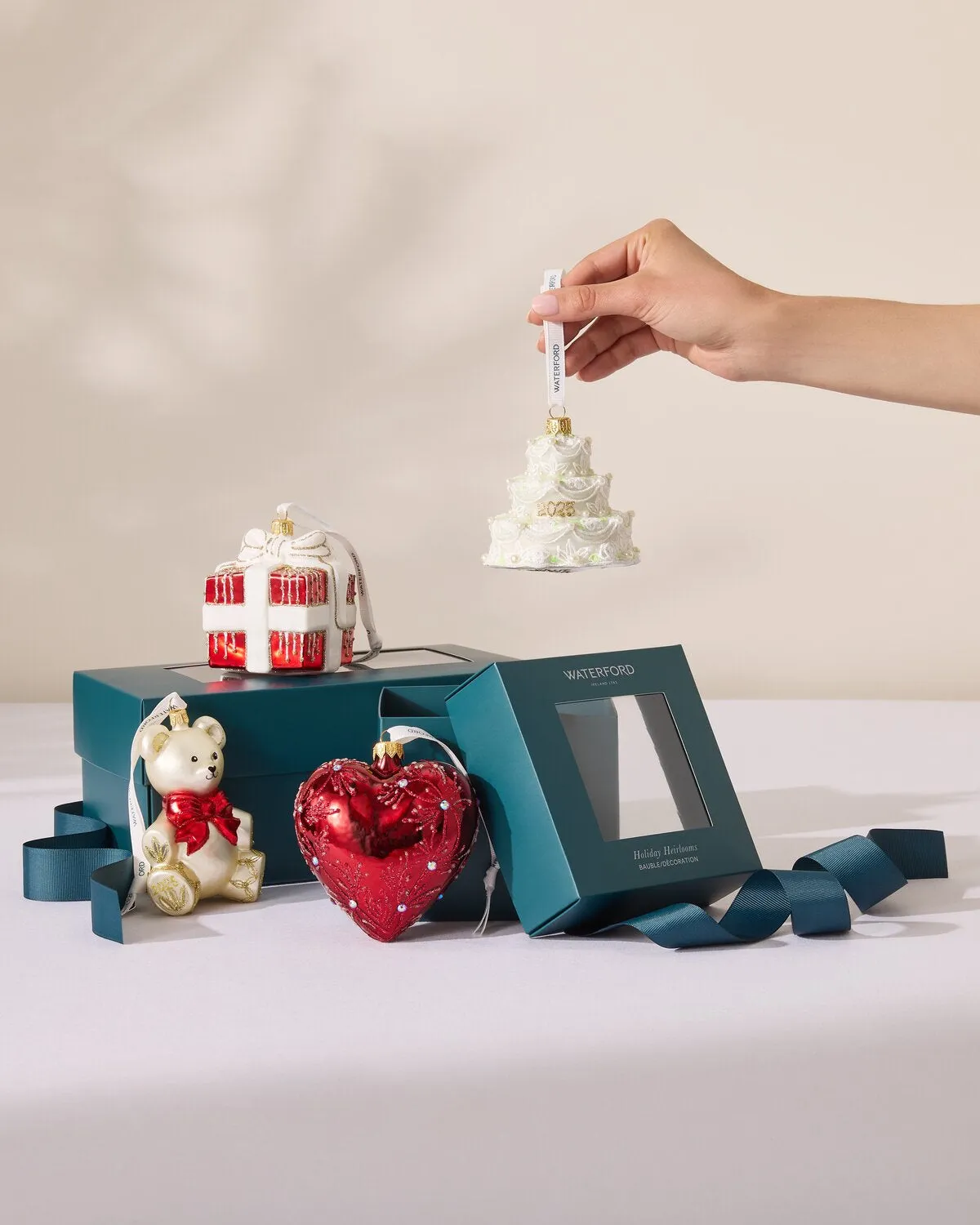 Waterford Holiday Heirlooms First Teddy 2025 juleophæng bamse
