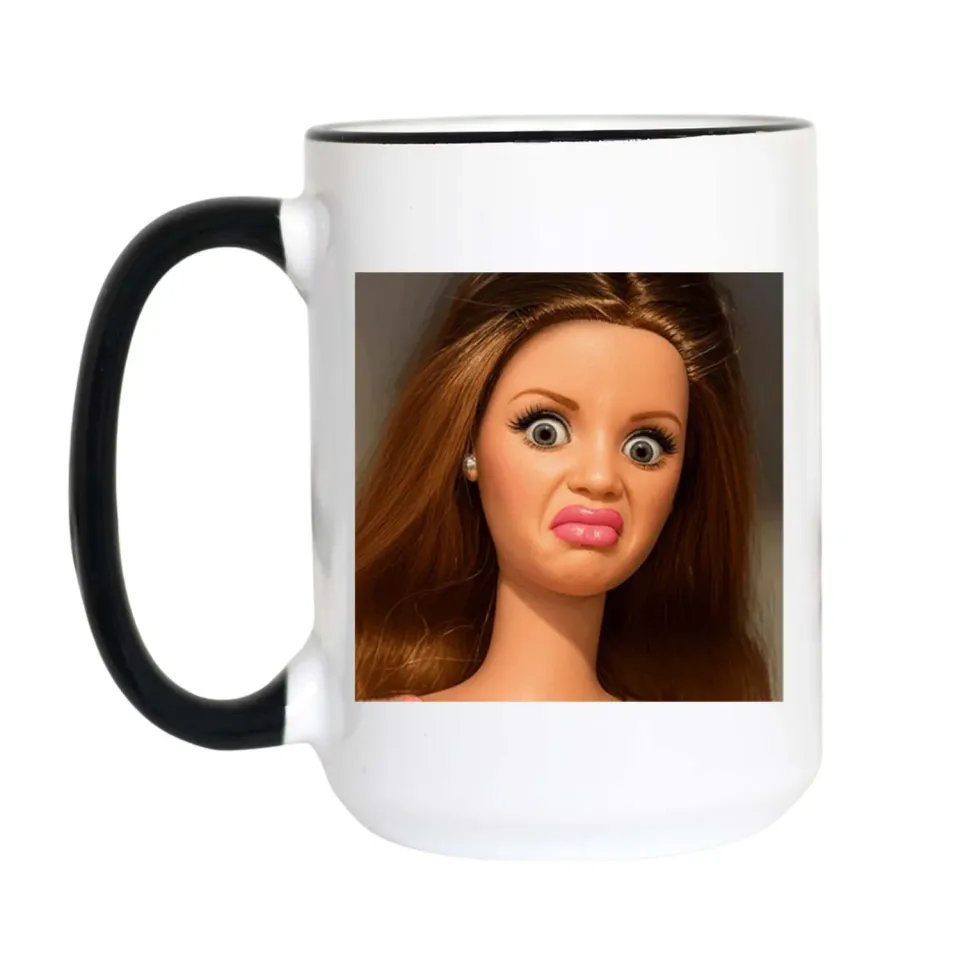 Mugsby Disgusted Face Reaction Meme krus hvid 325 ml