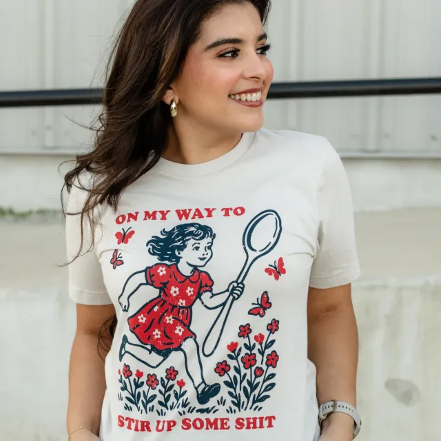 Mugsby Stir Up T-shirt str. M beige sjov tekst bomuld