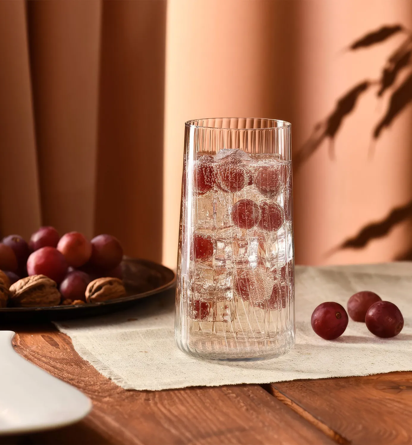 Krosno Lumi glas 550 ml højt snoet