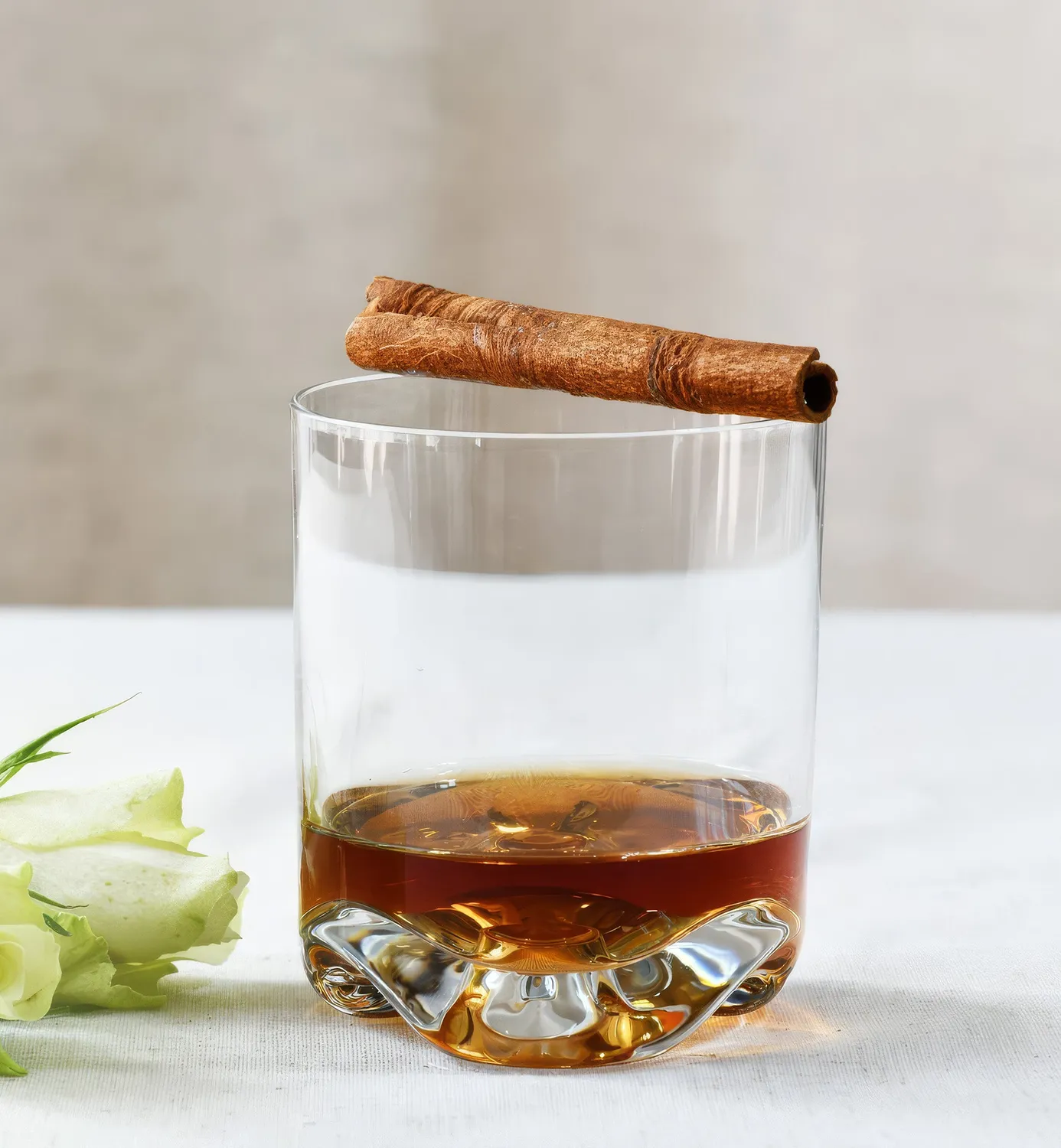 Krosno Mixology whiskyglas 330 ml med slebet bund
