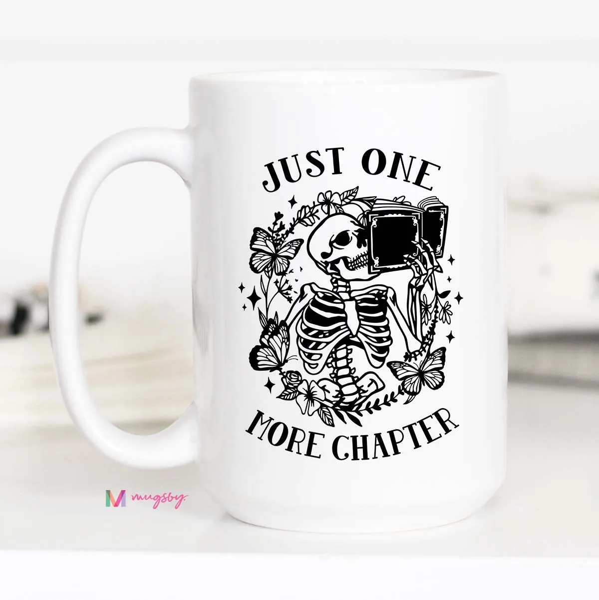 Mugsby Just One More Chapter krus hvid 325 ml
