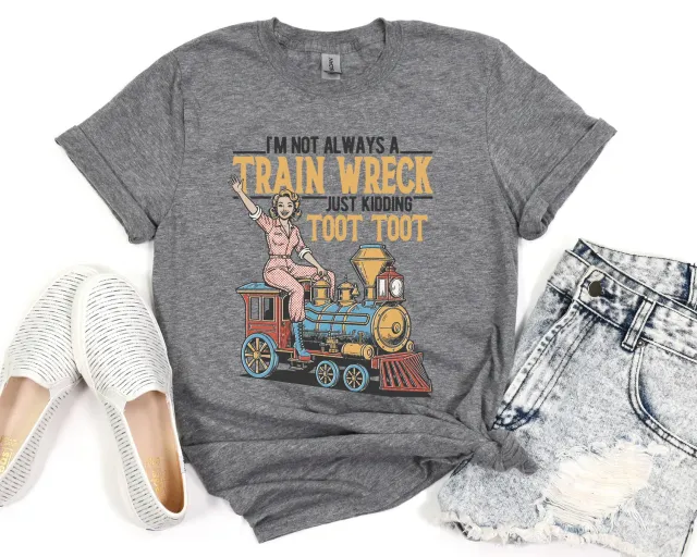 Mugsby I'm Not Always a Train Wreck t-shirt unisex bomuld