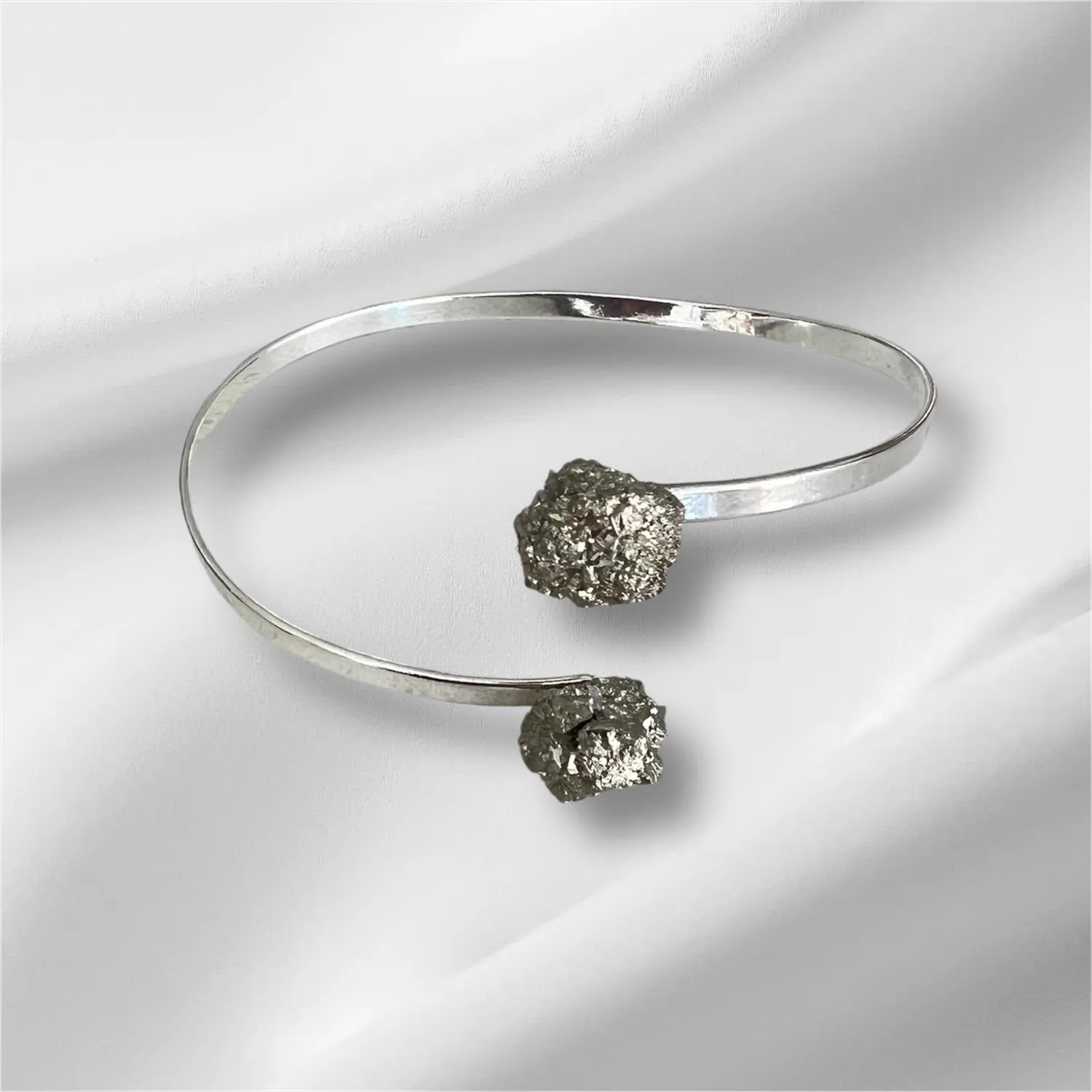 El'Cobre Dual Stone pyritarmbånd forsølvet 2 sten