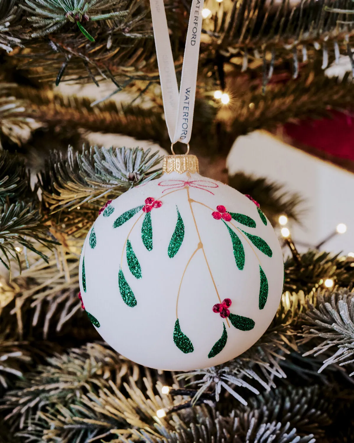 Waterford Holiday Heirlooms Mistletoe julekugle hvid mistelten