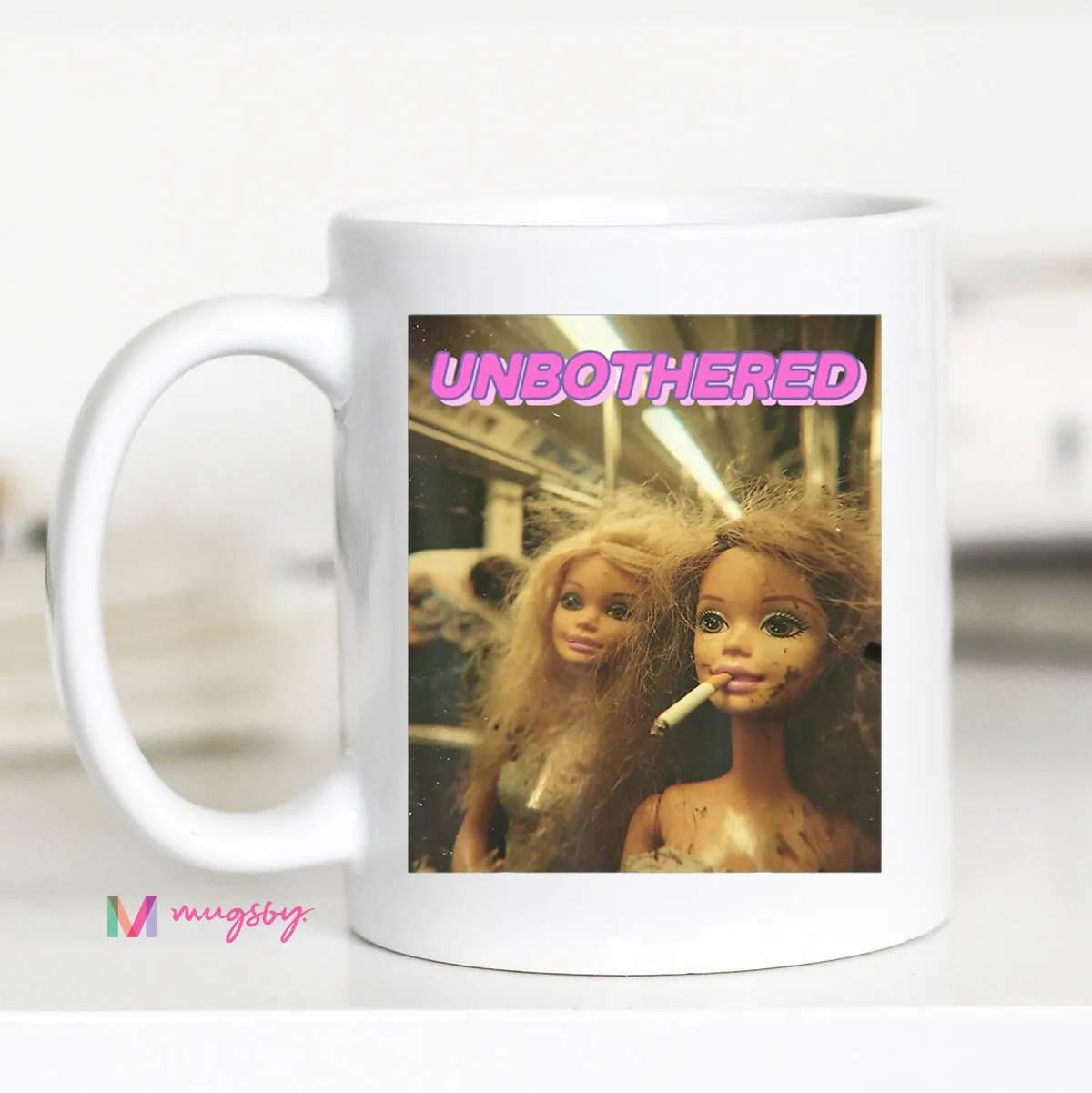 Mugsby Unbothered krus hvid 325 ml meme retro